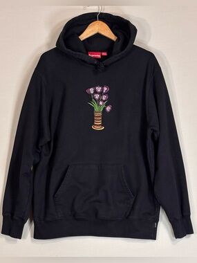 Supreme Flowers Hooded Sweatshirt Black Large Portugal Made Pullover